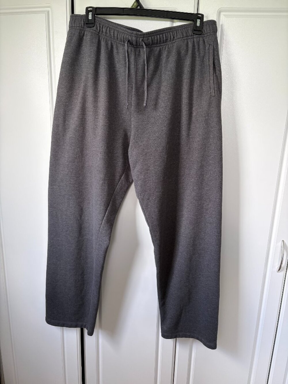 Mens Tek Gear dark gray sweatpants size extra large with pockets